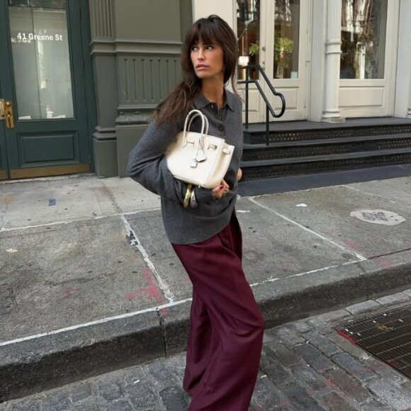 Aritzia Little Moon Negroni Cropped Trousers in Burgundy, US 0 - Picture 8 of 9